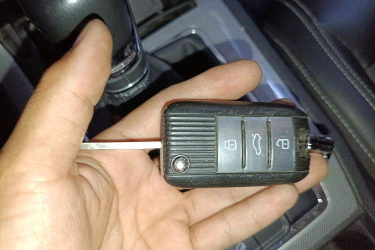 Used Roewe RX5 2019 20T Two-Wheel Drive Automatic 4G Connected Platinum Edition
