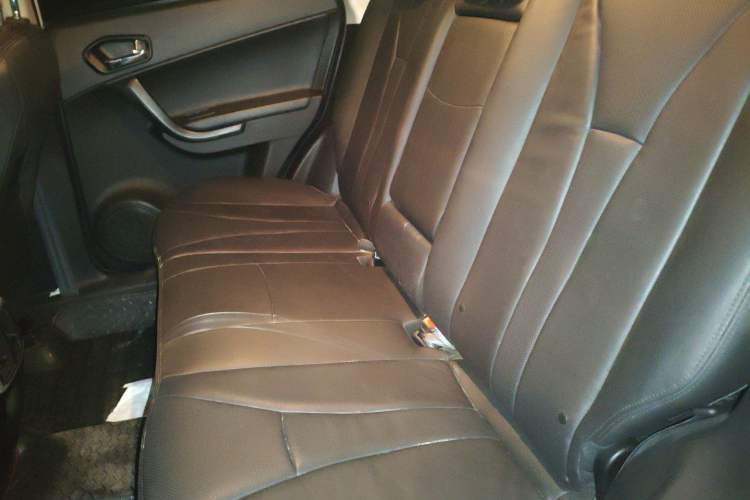 Used GAC Trumpchi GS5 2013 1.8T Automatic Two-Wheel Drive Luxury Edition Left Rear Seat