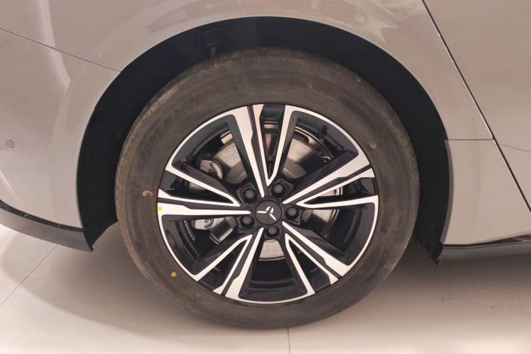 Used Hongqi EH7 2025 600 Smart Selection Edition
