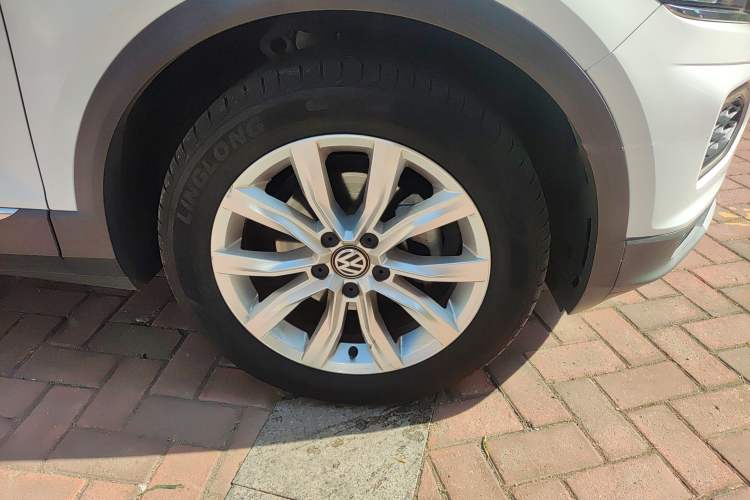 Used Volkswagen T-ROC 2018 230TSI DSG Two-Wheel Drive Advanced Version China V Standard Right Front Wheel Hub