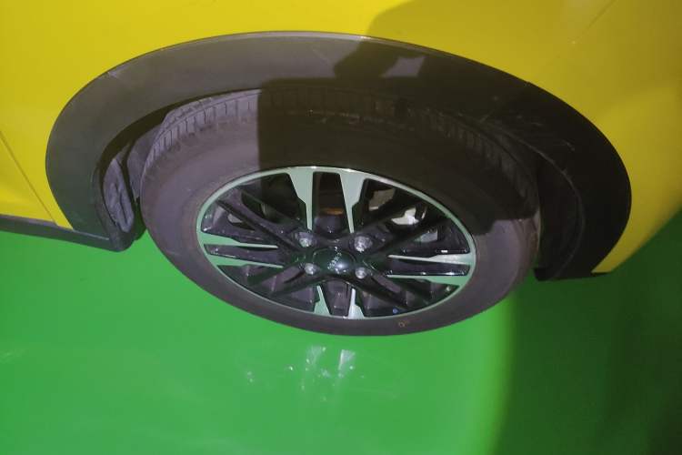 Used Chery Little Ant 2022 Revised Version Sweet Pink Edition Half-Sugar Version Lithium Iron Phosphate 30.7 kWh 30 kW 301 km
