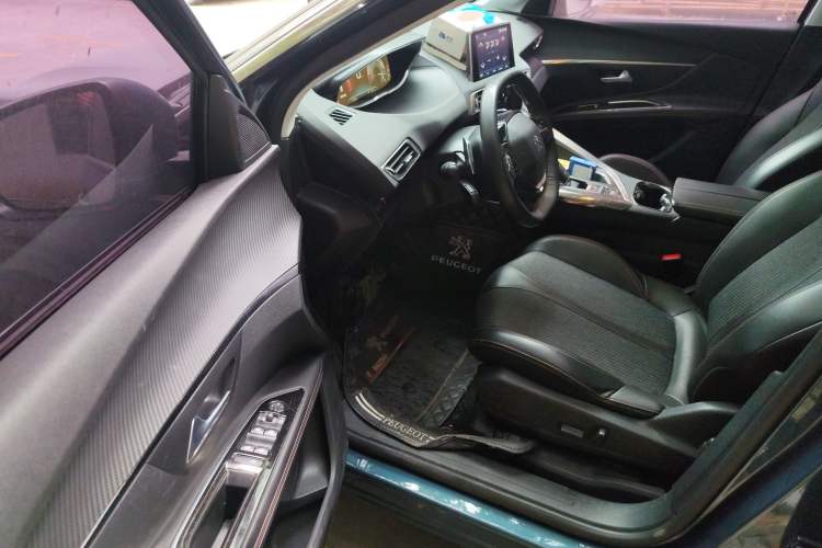 Used Peugeot 5008 2017 350THP 7-Seater Elite Edition
