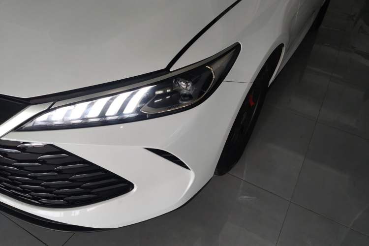 Used BYD Qin PLUS 2025 DM-i Smart Drive 55KM Leading Model
