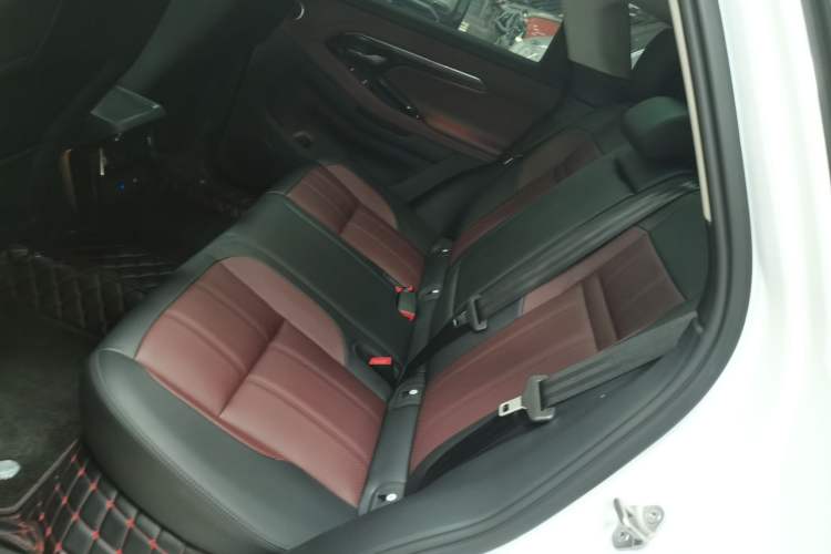 Used Land Rover Range Rover Evoque 2023 Aurora L 249 PS Luxury Edition
