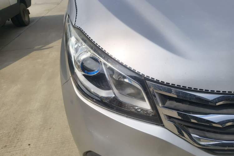 Used SAIC MAXUS G10 2015 2.0T Automatic Anniversary Edition
