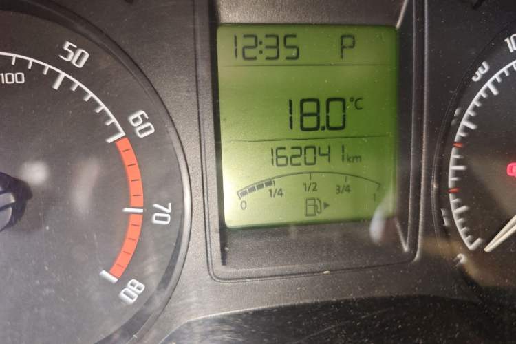 Used Skoda Fabia 2014 1.4L Automatic Crystal Edition