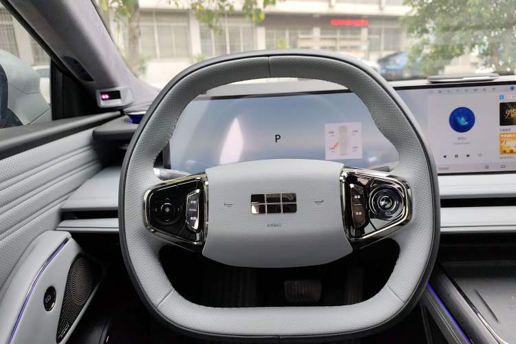 Used Geely Galaxy E8 2025 700 km Long-Range Intelligent Driving Version