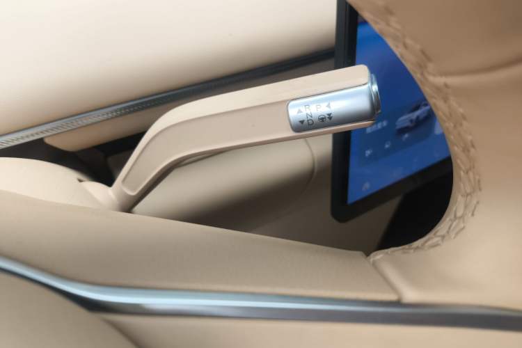 Used EXEED Star Era ET 2024 Extended-Range 240 Ultra All-Wheel Drive Gear Lever