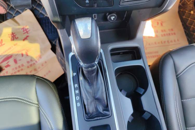 Used Ford Kuga 2018 EcoBoost 180 Two-Wheel-Drive Platinum Edition
