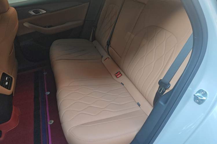 Used Geely Galaxy Galaxy A7 2025 Model EM-i 70km Luxury Edition
