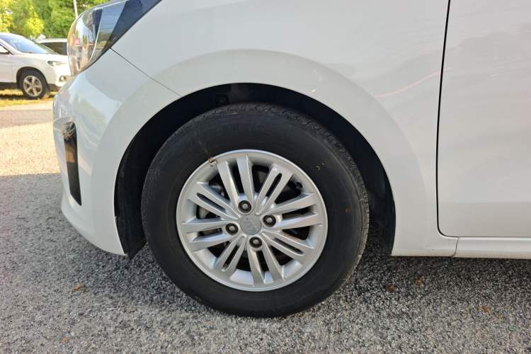 Used Kia Pegas 2019 1.4L Automatic Value Edition National VI Standard Left Front Wheel Hub