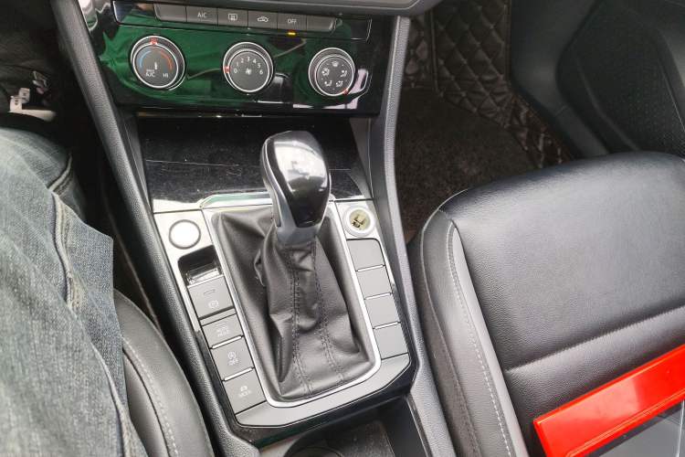 Used Volkswagen Sagitar 2019 200TSI DSG Comfort Version China VI Standard
