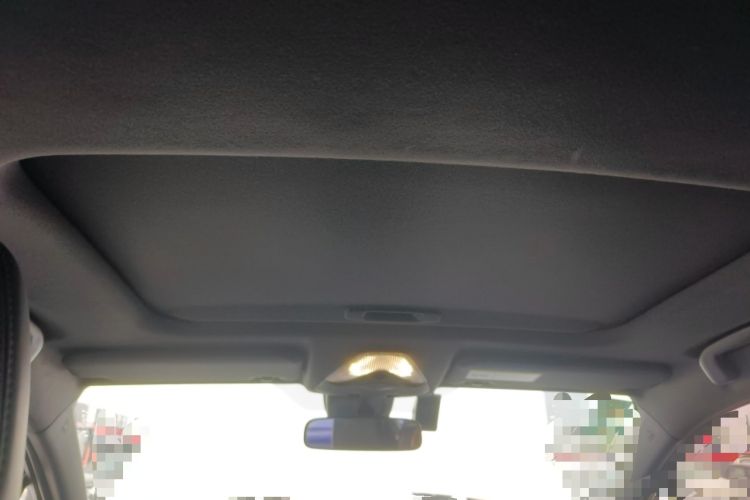 Used Toyota IZOA 2018 2.0L Yixuan Sunroof Version China VI Standard Headliner