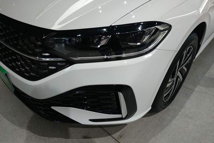 Used Volkswagen Lavida 2024 300TSI DSG Starry Sky Deluxe Edition Left Front Headlight