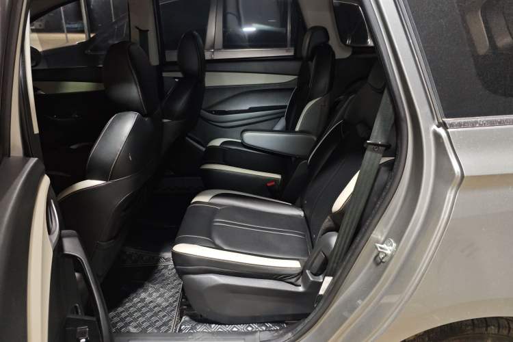 Used Baojun 360 2019 1.5L CVT Luxury Model China VI Emission Standard
