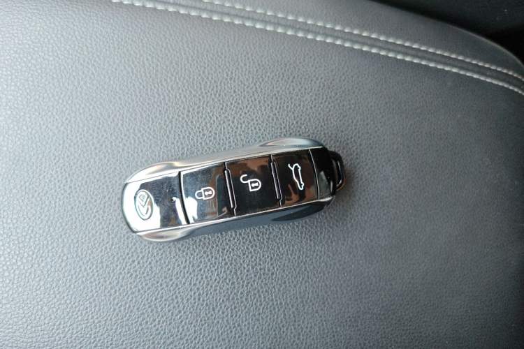 Used SERES SF5 2020 Two-Wheel Drive High-Performance Sports Edition