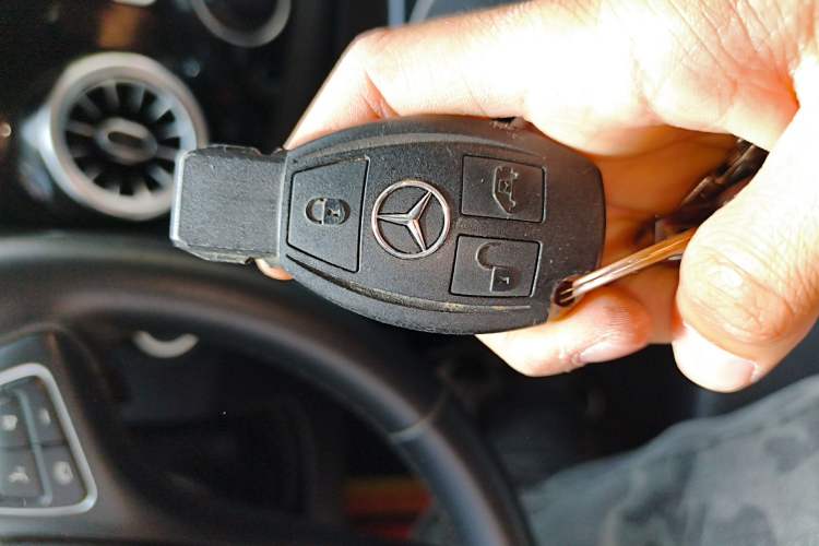 Used Mercedes-Benz Vito 2023 2.0T Elite Version 7 Seats