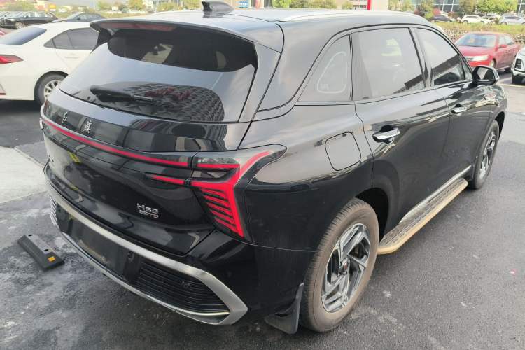 Used Hongqi HS3 2023 1.5T Two-Wheel Drive Shanwei Edition Rear Right 45 Deg