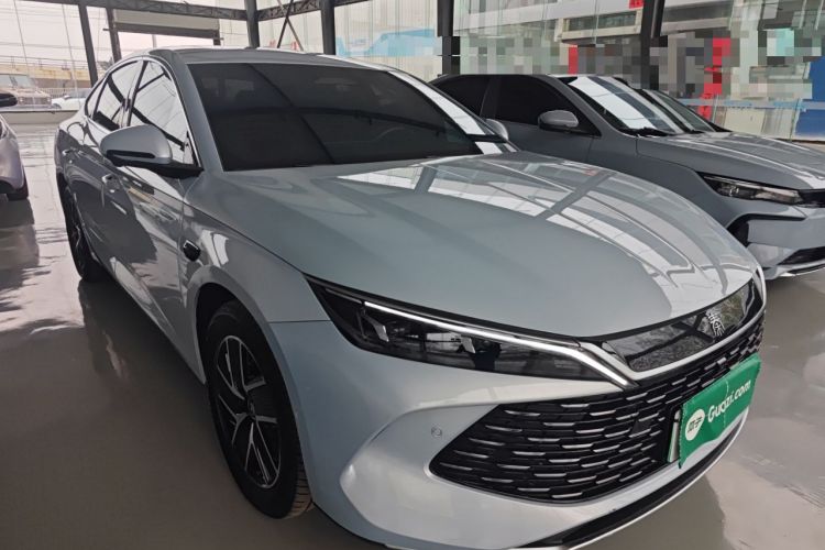 Used BYD Qin L 2025 DM-i Smart Drive 120KM Superior Model Front Right 45 Deg