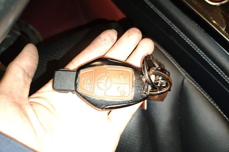 Used Mercedes-Benz GLC 2018 Facelift GLC 260 4MATIC Luxury Edition Vehicle Key