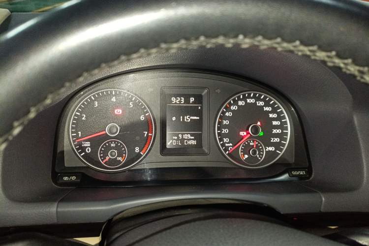 Used Volkswagen Touran 2015 1.4T DSG Comfort Edition 5 Seats Instrument Cluster