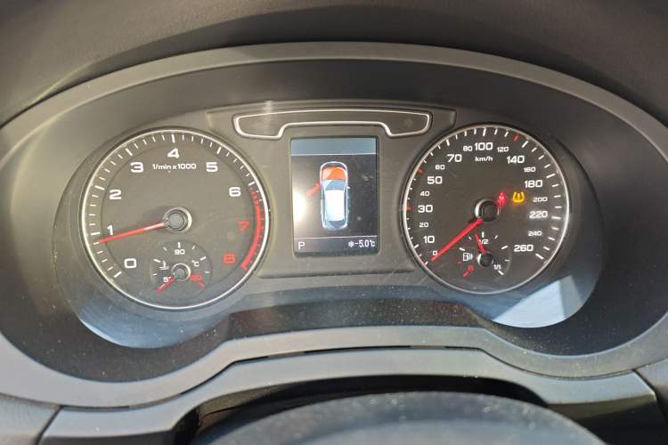 Used Audi Q3 2012 40 TFSI quattro Sport Edition Instrument Cluster