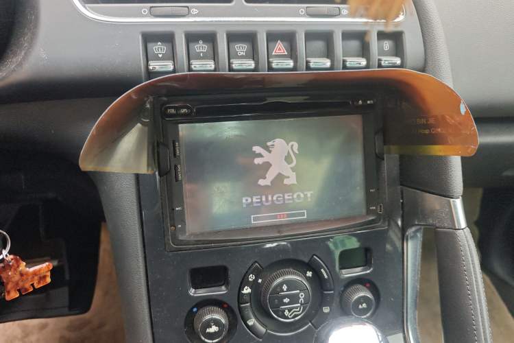 Used Peugeot 3008 2011 1.6T Luxury Model
