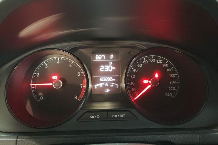 Used Volkswagen Lavida 2015 1.6L Automatic Fashion Edition
