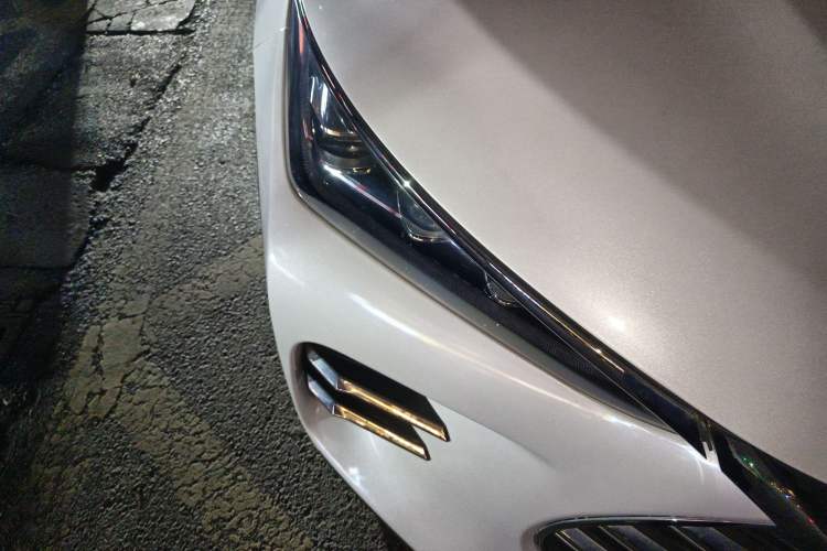 Used BYD Tang New Energy 2018 DM 2.0T All-Wheel Drive Smart Connect Genesis Edition 7 Seats China V Emission Standard