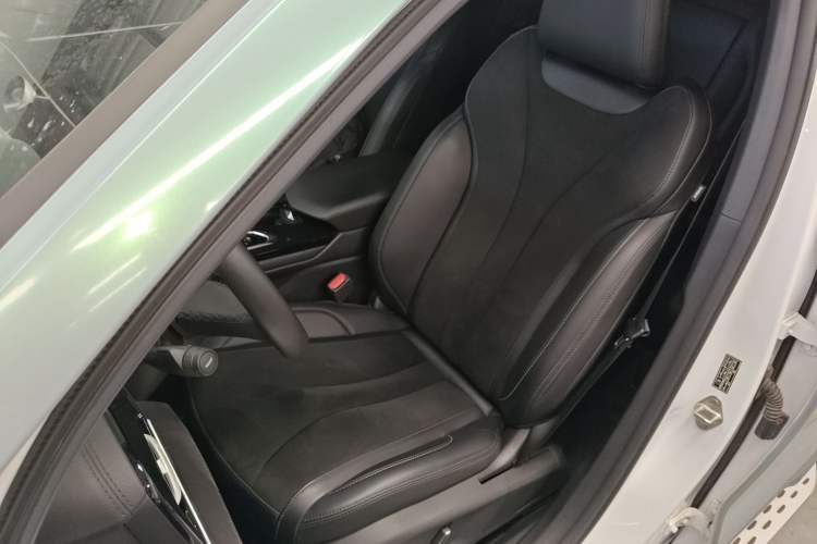 Used Geely Auto Monjaro L 2024 2.0TD High-Power Automatic Two-Wheel Drive Skyline Edition