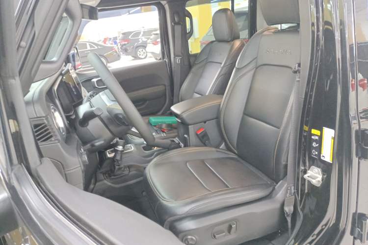 Used Jeep Wrangler 2024 2.0T Sahara Four-Door Edition
