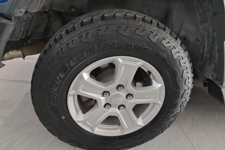 Used Jeep Wrangler 2018 2.0T Sahara Four-Door Edition
