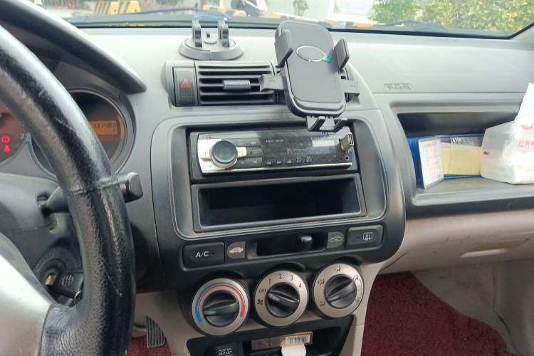 Used Everus S1 2011 1.3L Automatic Comfort Edition
