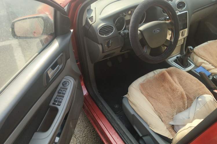 Used Ford Focus 2013 Hatchback Classic 1.8L Manual Base Model