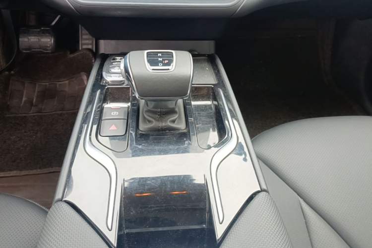 Used Hongqi E-QM5 2023 Base Travel Edition
