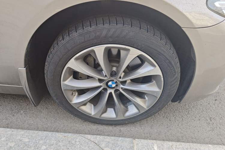 Used BMW 5 Series 2014 528Li xDrive Premium Edition