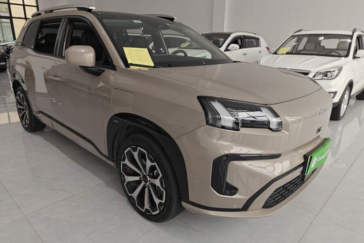 Used AION V 2024 Aion Tyrannosaurus 650 Smart Premium Edition
