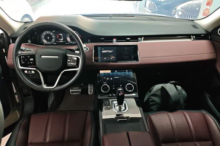 Used Land Rover Range Rover Evoque 2023 Aurora L 249 PS Luxury Edition
