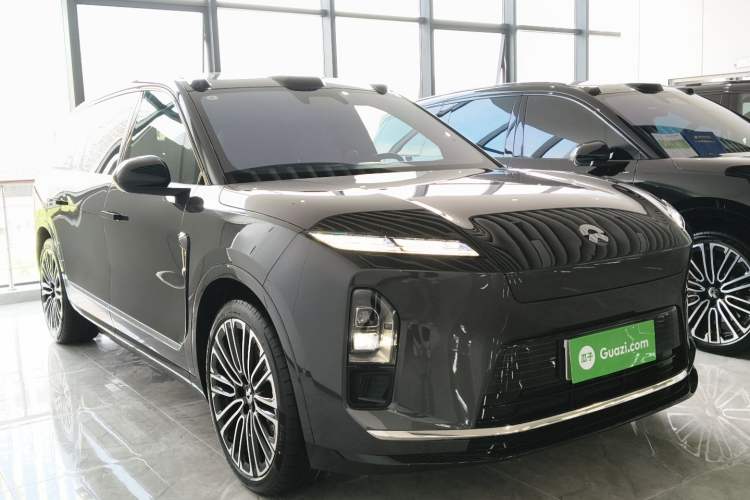 Used Nio ES8 2026 Model 6-seat Executive Signature Edition Front Right 45 Deg