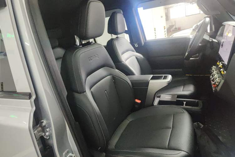 Used iCAR V23 2025 501 Four-Wheel Drive Intelligent Driving Version Right Front Seat