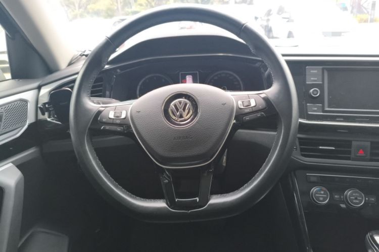 Used Volkswagen Tayron 2019 330TSI Two-Wheel Drive Luxury Model China VI Standard Steering Wheel