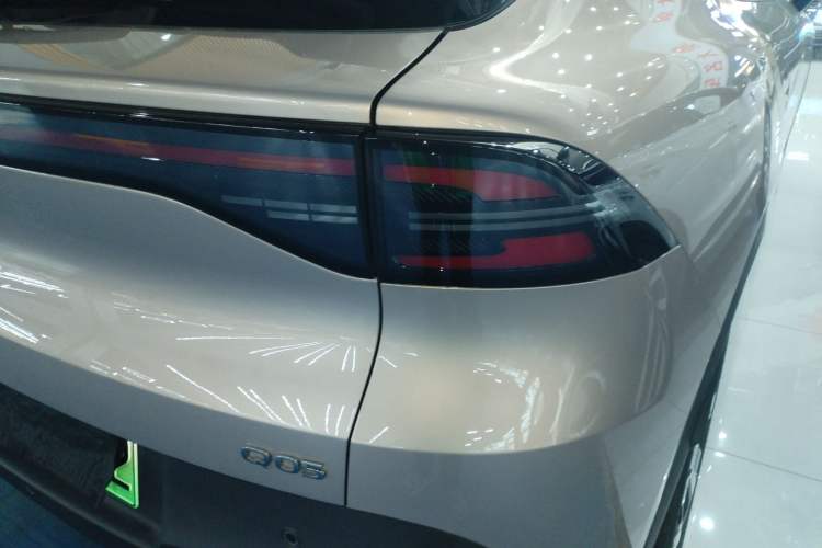 Used CHANGAN NEVO Q05 2026 Model 506 Max Right Rear Taillight