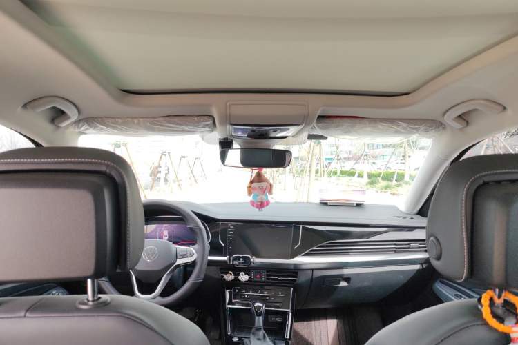 Used Volkswagen Passat 2025 Outstanding Model 380TSI Dragon Glory Edition