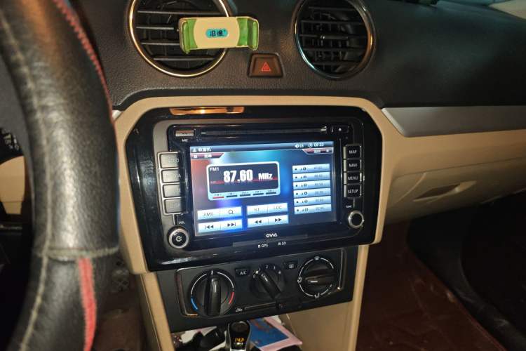 Used Volkswagen Jetta 2013 1.6L Manual Comfort Model Audio And AC Panel