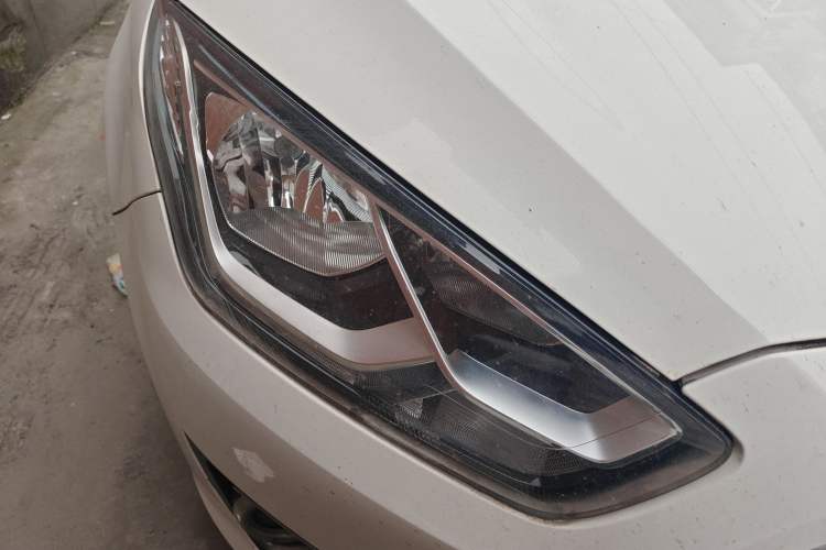 Used Ford Escort 2017 Happy Edition 1.5L Manual Fashion Model