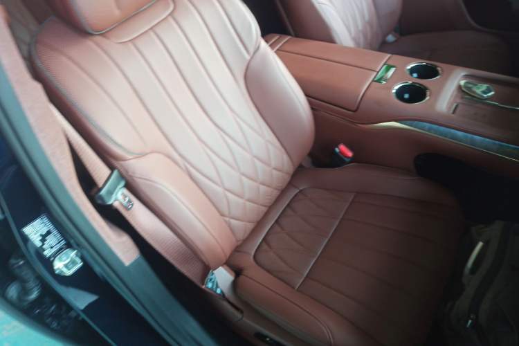 Used Hyptec HL 2025 700 Ultra Six-Seater All-Wheel-Drive LiDAR Version Right Front Seat