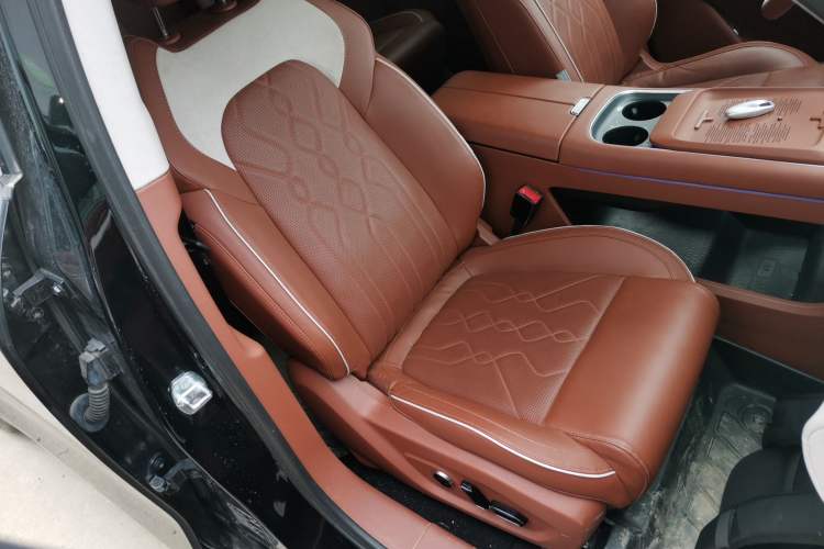 Used VOYAH FREE 2024 Ultra-Long Range Intelligent Driving Version Right Front Seat