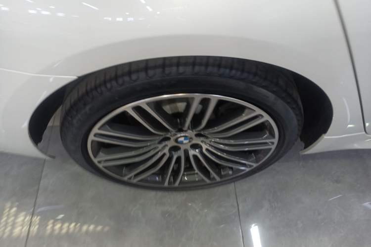 Used BMW 5 Series 2018 530Li Leading Model M Sport Package
