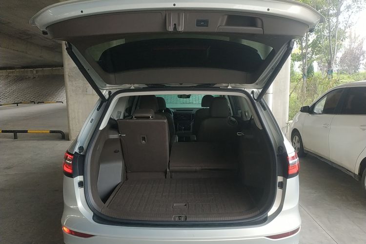 Used Volkswagen Viloran 2020 330TSI Luxury Edition
