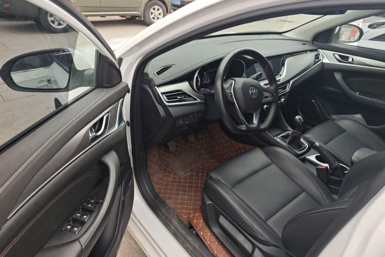 Used CHANGAN Eado 2019 1.6L GDI Manual Value Edition China VI Standard
